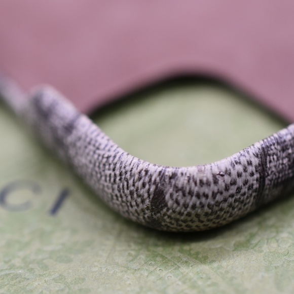 Pre Owned Gucci IPhone 12 Pro Case - Picture 5 of 10